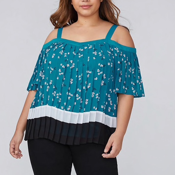 Lane Bryant Tops - NWOT. Lane Bryant Pleated Top
